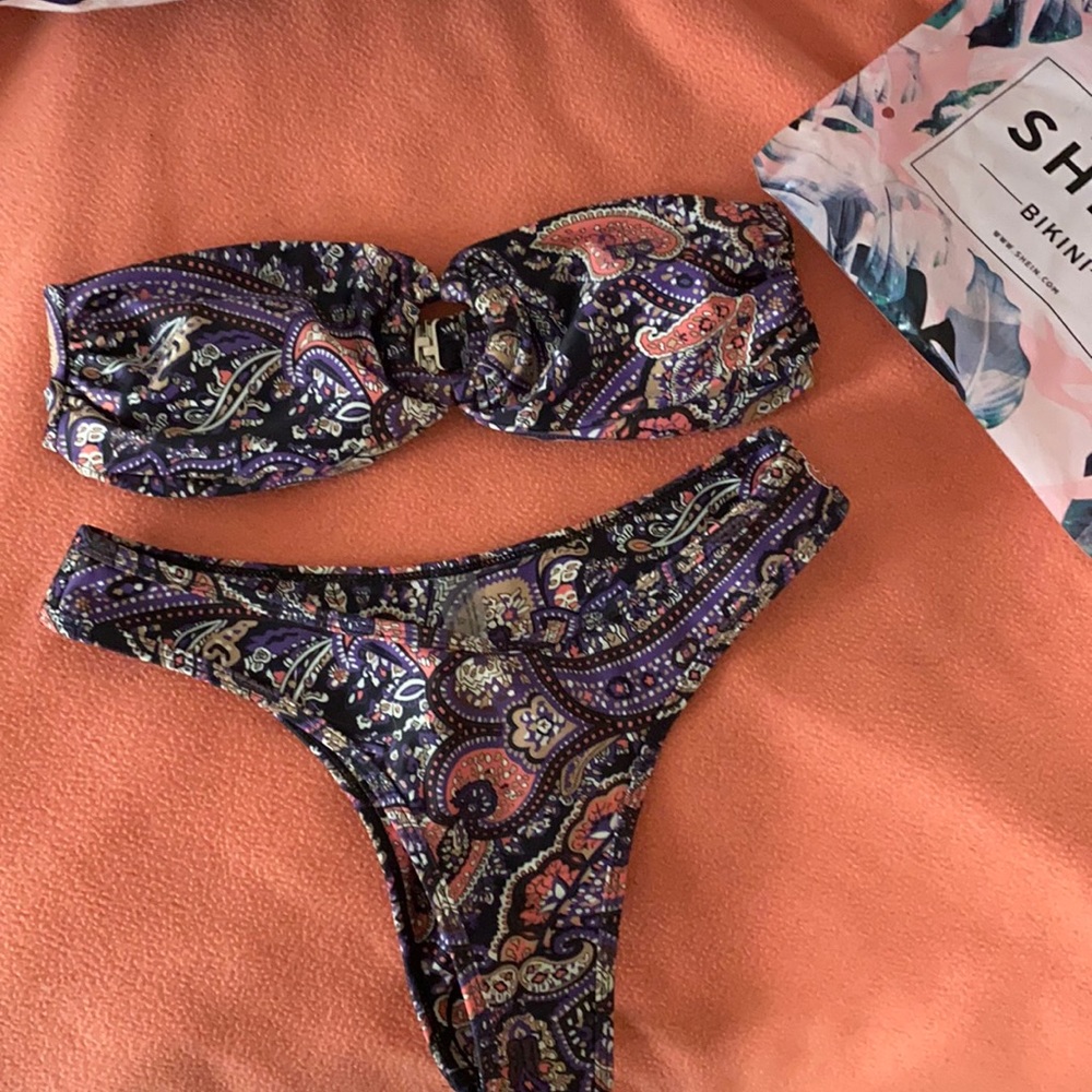 Bathing suit